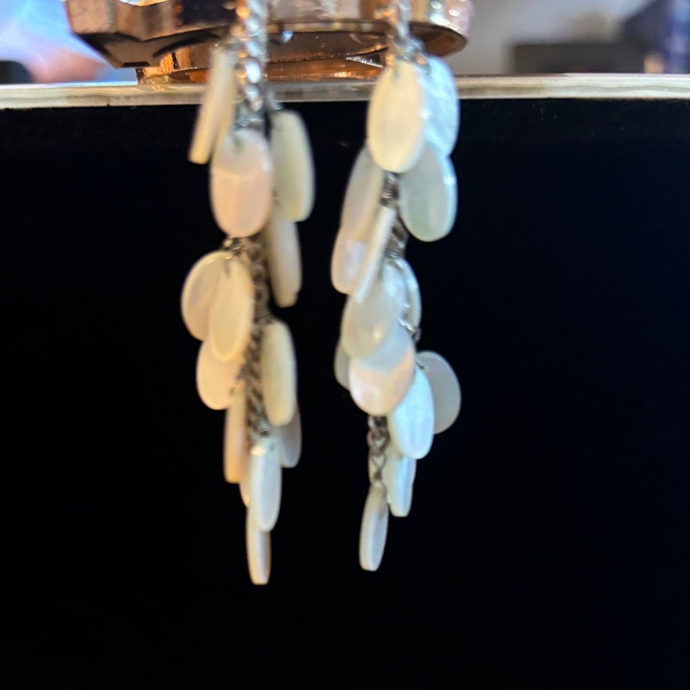 Opal Shell earrings - Picture 3 of 3